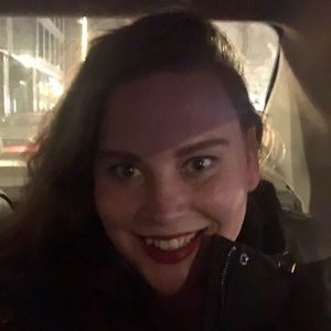 Meet your Posher, Lauren